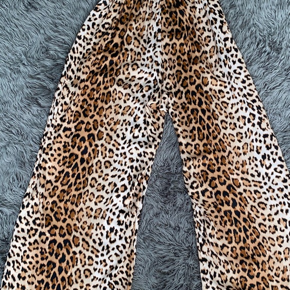 Flowy Cheetah Pants - Picture 1 of 4